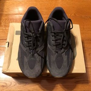 Size 10.5 - adidas Yeezy Boost 700 Utility Black